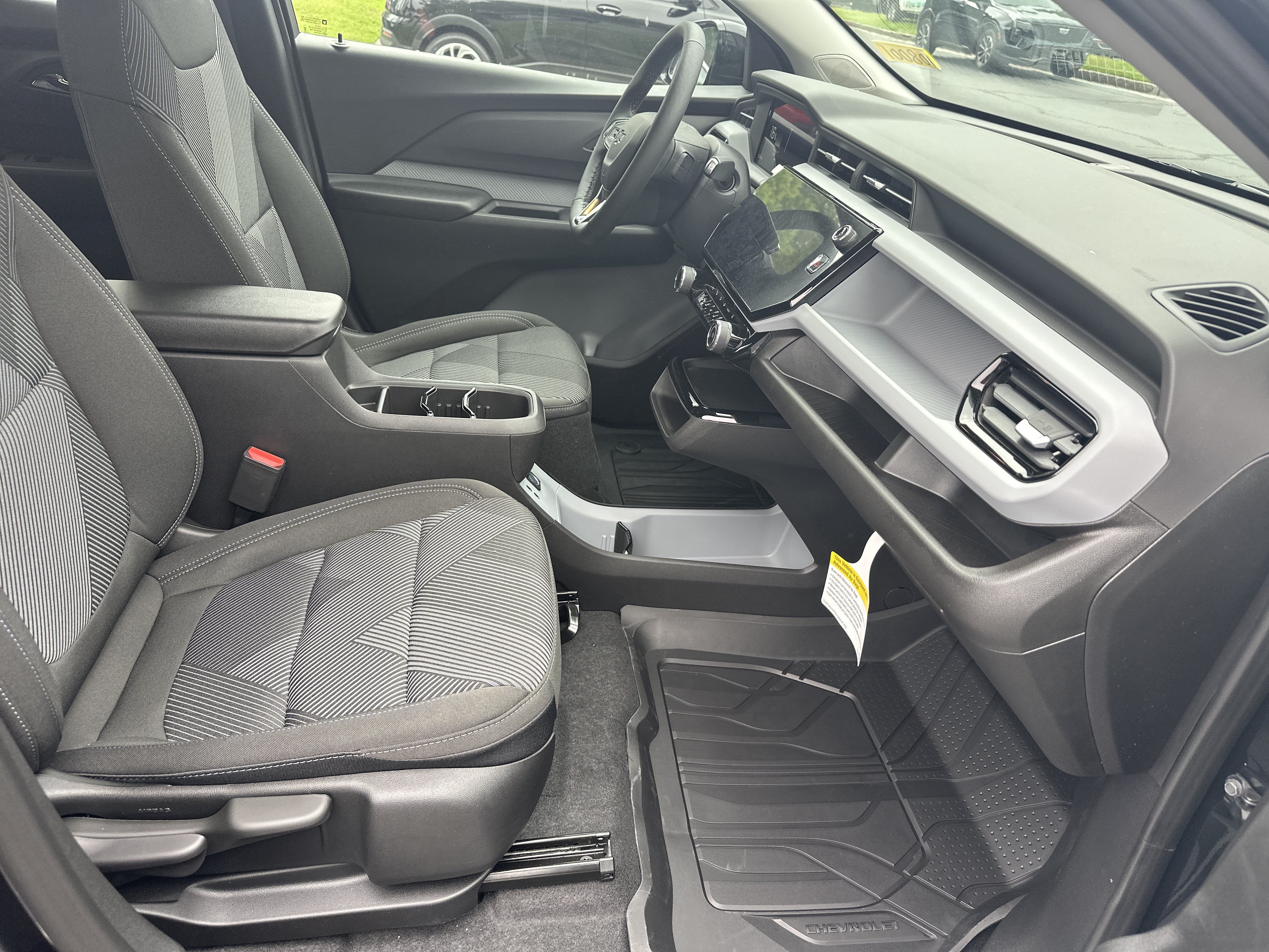 New 2027 Chevrolet Bolt LT w/ Comfort Package FWD image 14