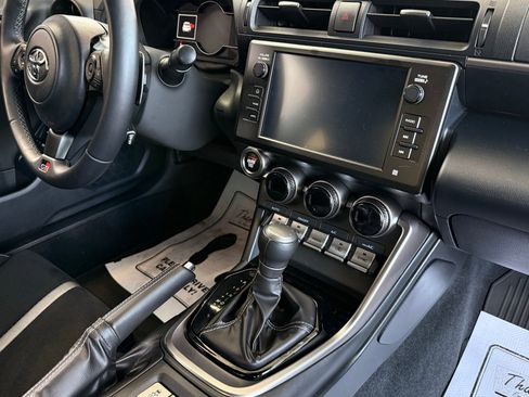 Used 2025 Toyota GR86 Premium w/ Performance Package RWD image 27