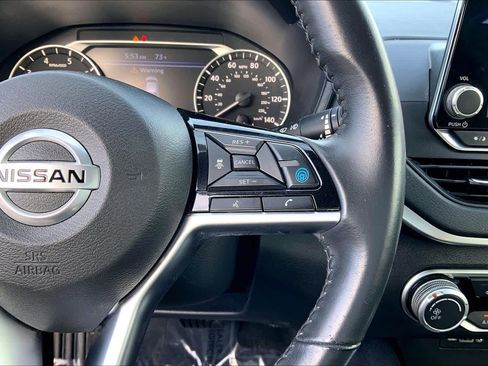 Used 2022 Nissan Altima 2.5 SV w/ SV Premium Package image 24