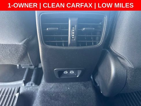 Used 2025 Toyota Corolla Cross LE FWD image 13