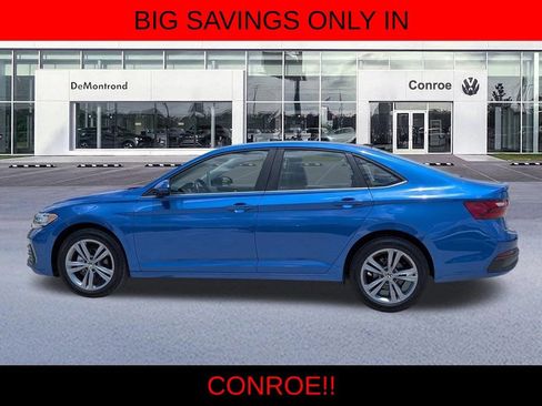 Used 2024 Volkswagen Jetta SE FWD image 8