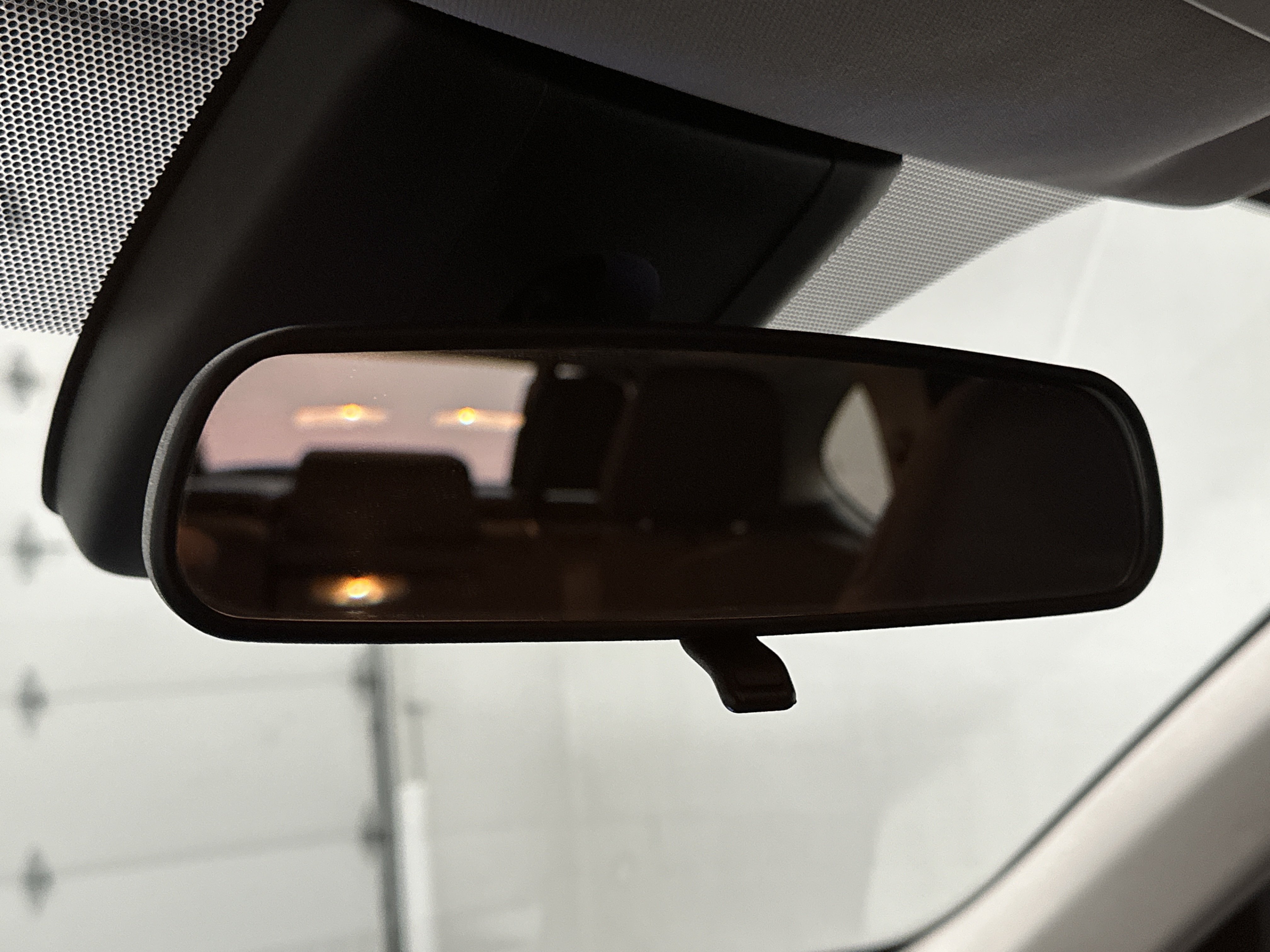 Used 2023 Toyota Highlander LE FWD image 34