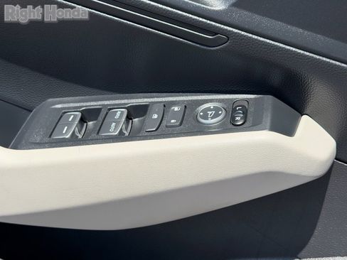 Certified 2025 Honda Accord LX image 18