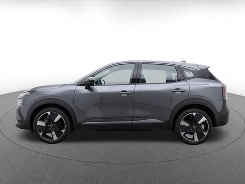 Used 2026 Nissan Kicks SR AWD/4WD image 4