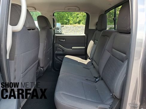 Used 2022 Nissan Frontier SV AWD/4WD image 14