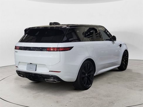 New 2025 Land Rover Range Rover Sport Dynamic SE image 5