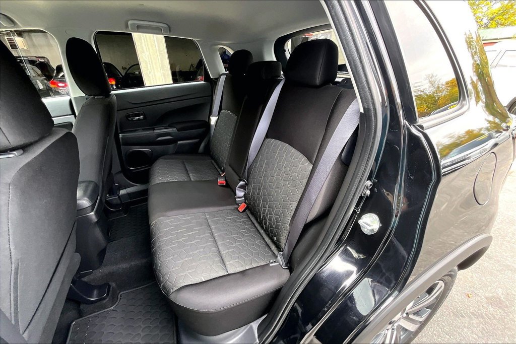 Used 2025 Mitsubishi Outlander Sport ES AWD/4WD image 25