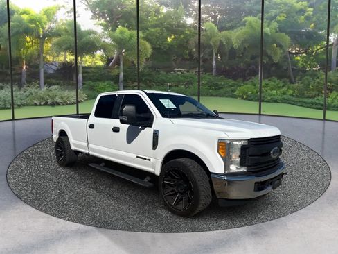 Used 2017 Ford F350 XL w/ Power Equipment Group RWD image 3