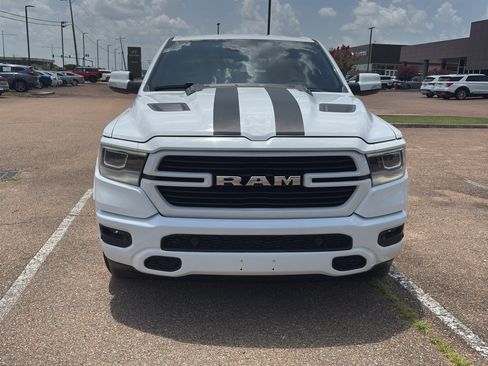Used 2022 RAM 1500 Laramie AWD/4WD image 2