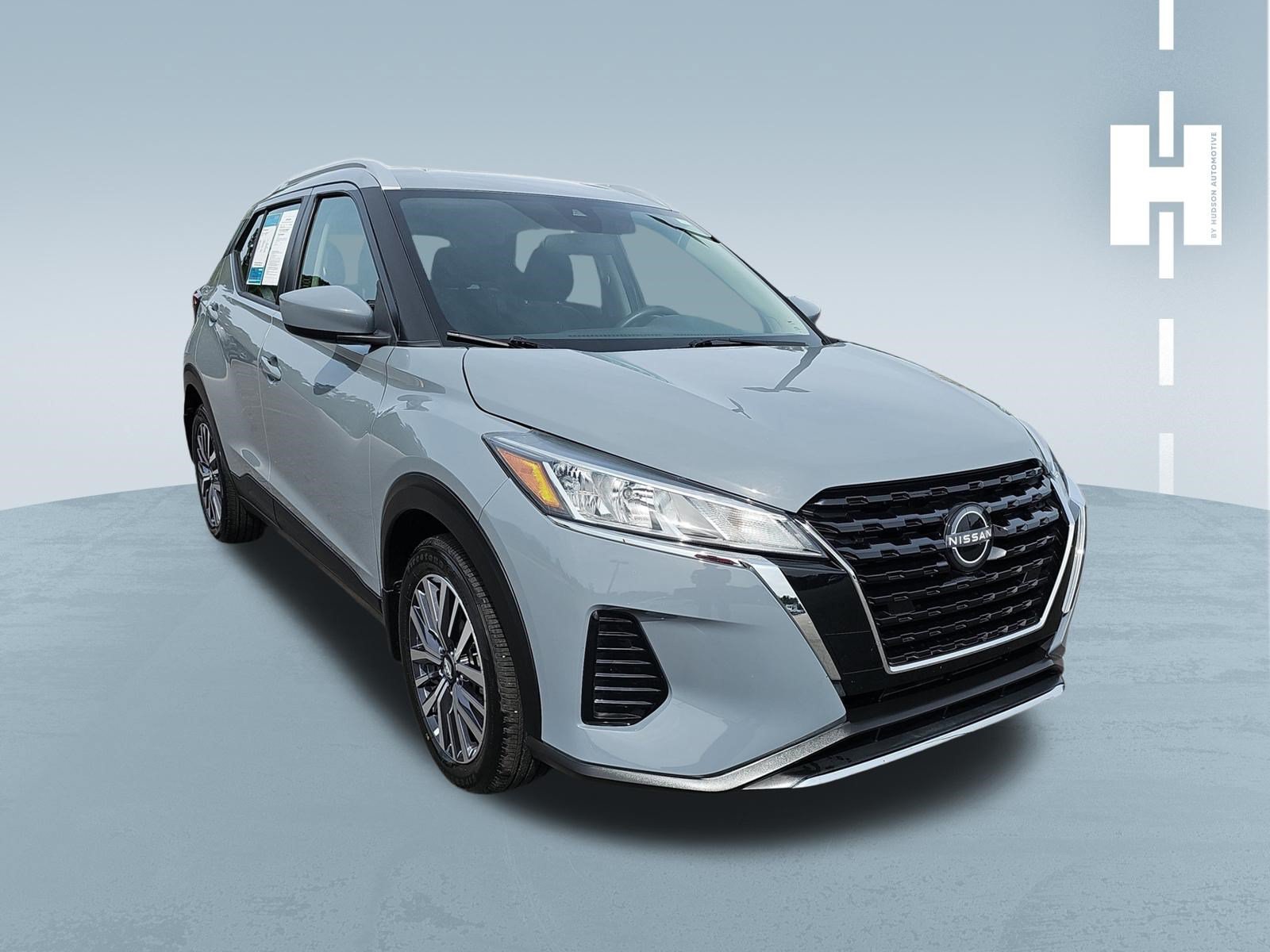 Used 2024 Nissan Kicks SV FWD image 1