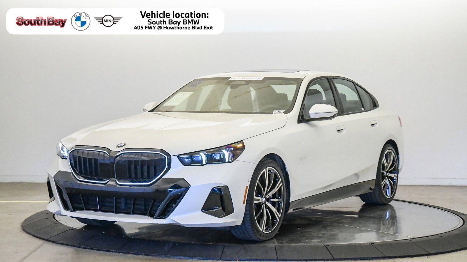 Certified 2025 BMW 540i xDrive w/ M Sport Package AWD/4WD image 1