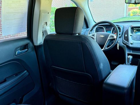 Used 2017 Chevrolet Equinox LT w/ Convenience Package FWD image 31