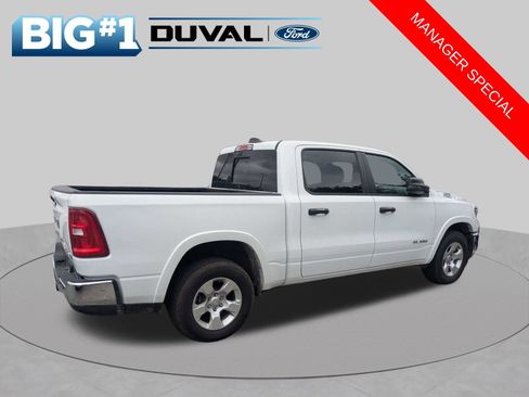 Used 2025 RAM 1500 Big Horn AWD/4WD image 4