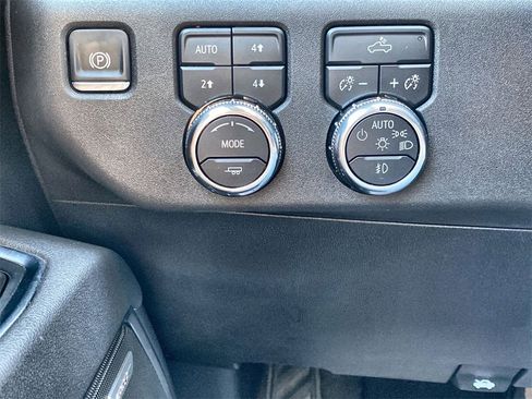 Certified 2025 GMC Sierra 1500 Elevation w/ Preferred Package image 18