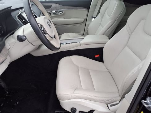 Used 2024 Volvo XC90 B6 Plus image 6