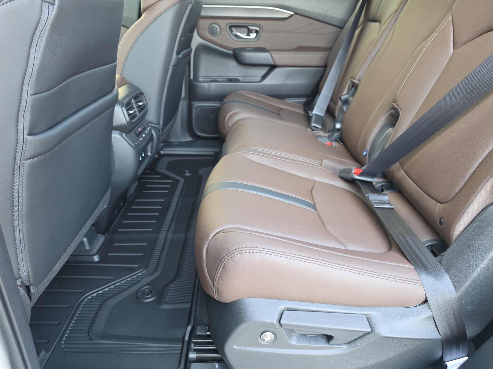 New 2026 Honda Pilot Touring image 13