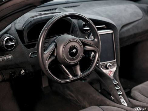 Used 2020 McLaren 720S Performance image 17