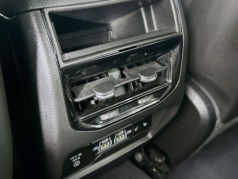 Certified 2023 Jeep Grand Cherokee Limited AWD/4WD image 38