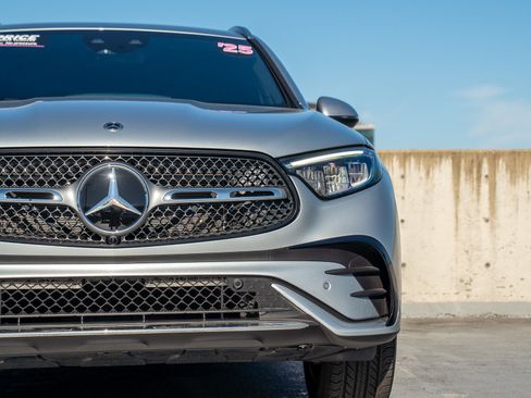 Certified 2025 Mercedes-Benz GLC 350e 4MATIC image 8