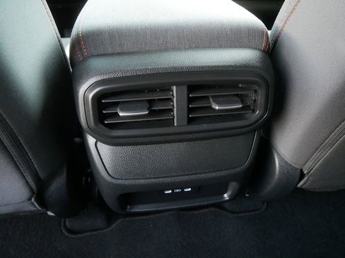 Used 2025 Honda Pilot Sport image 20