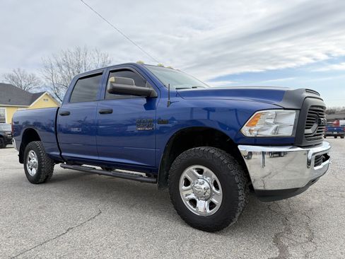 Used 2015 RAM 2500 Tradesman w/ Chrome Appearance Group image 9