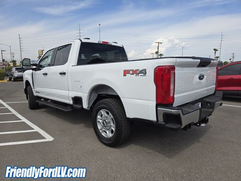 Used 2026 Ford F250 XLT w/ FX4 Off-Road Package AWD/4WD image 3
