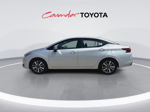 Used 2025 Nissan Versa SV FWD image 5