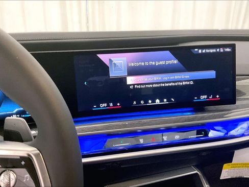 Used 2024 BMW 750e xDrive w/ Premium Package 2 image 5