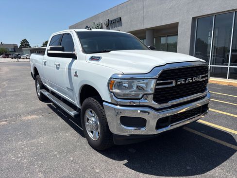 Used 2022 RAM 2500 Big Horn AWD/4WD image 3
