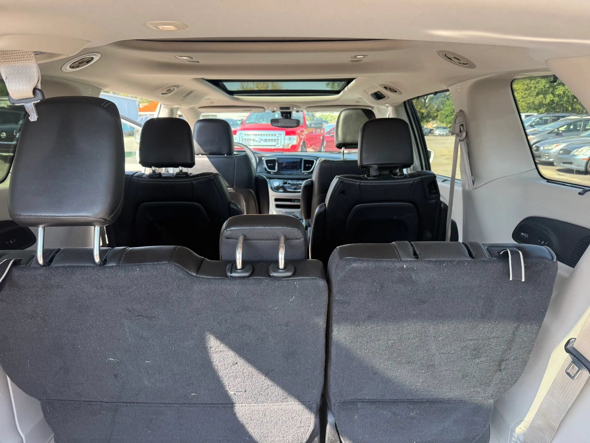 Used 2020 Chrysler Pacifica Limited FWD image 12