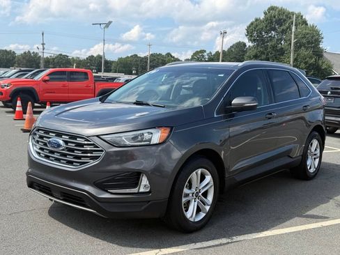 Used 2019 Ford Edge SEL w/ Equipment Group 201A FWD image 9