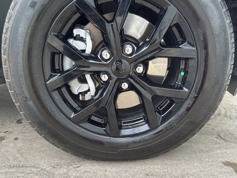 Used 2024 Jeep Grand Cherokee L Laredo image 26