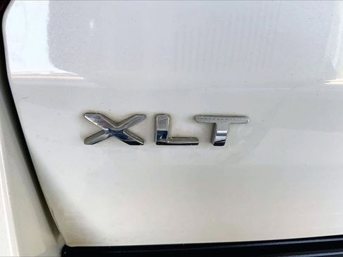 Used 2020 Ford Expedition XLT w/ Equipment Group 202A RWD image 31