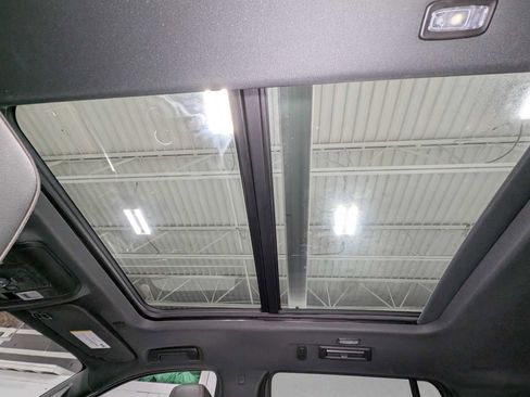 Used 2022 Chevrolet Tahoe RST w/ Luxury Package image 17