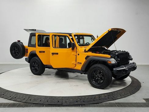 Used 2021 Jeep Wrangler Unlimited Sport AWD/4WD image 9