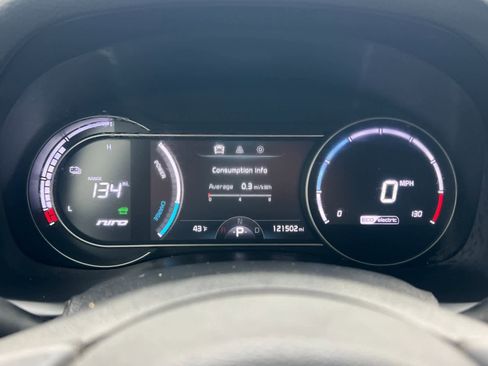 Used 2019 Kia Niro EX image 24