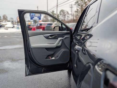 Used 2022 Chevrolet Blazer LT image 27