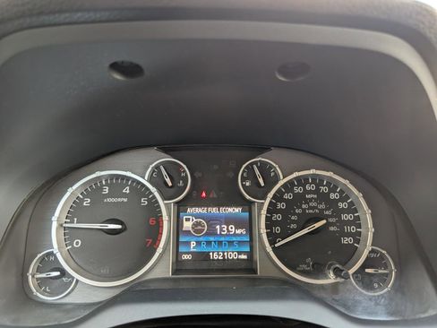 Used 2014 Toyota Tundra Limited w/ Limited Premium Package image 11