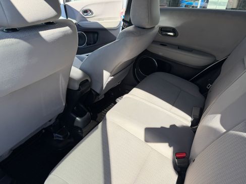 Used 2017 Honda HR-V EX image 16