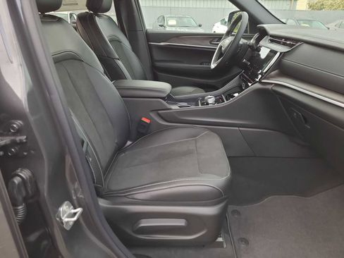 New 2026 Jeep Grand Cherokee Altitude AWD/4WD image 22