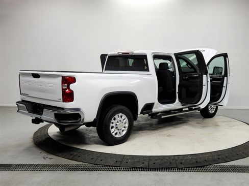 Used 2025 Chevrolet Silverado 2500 LT image 15