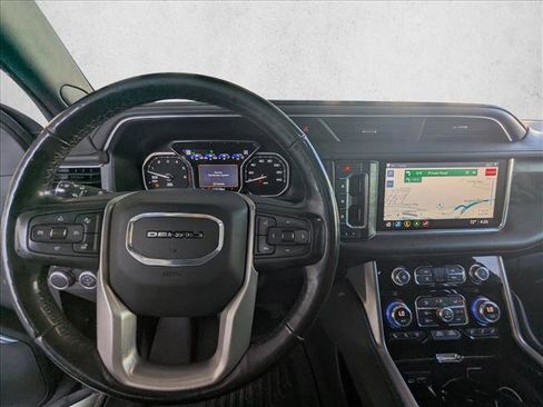 Used 2021 GMC Yukon XL Denali w/ Denali Premium Package image 16