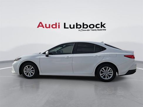 Used 2025 Toyota Camry LE image 6