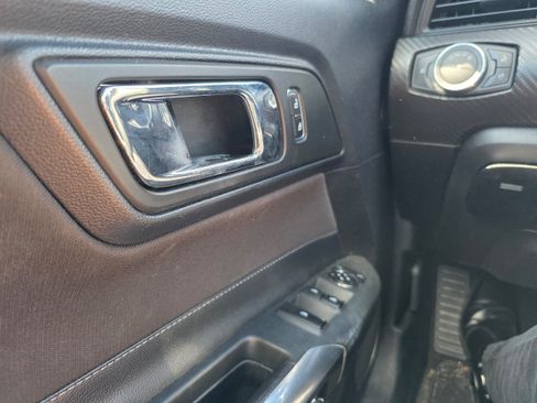 Used 2016 Ford Mustang Convertible w/ Equipment Group 051A RWD image 17