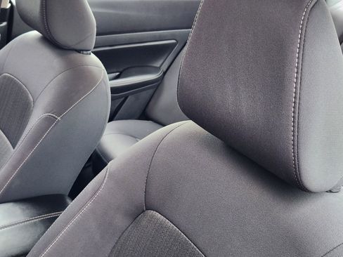 Used 2024 Nissan Altima 2.5 SV image 16