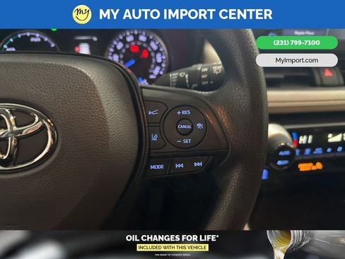 Used 2020 Toyota RAV4 XLE image 17
