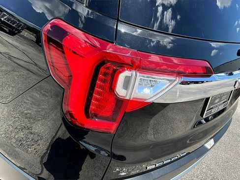 Used 2023 GMC Acadia SLE image 23