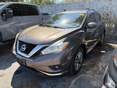 Used 2016 Nissan Murano SV image 6