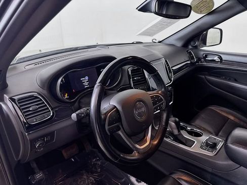 Used 2020 Jeep Grand Cherokee Overland image 9