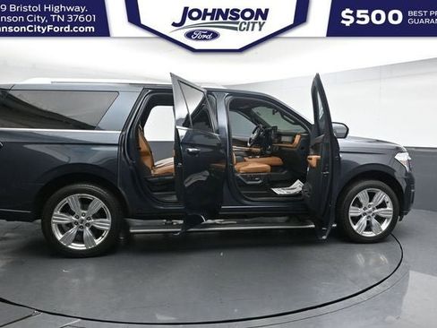 Used 2022 Ford Expedition Max Platinum AWD/4WD image 38